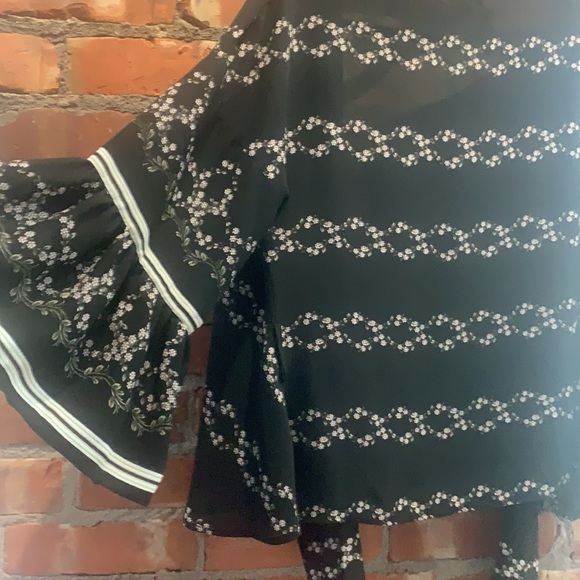 Max Studio printed bell sleeve wrap blouse - XS - Picture 4 of 5